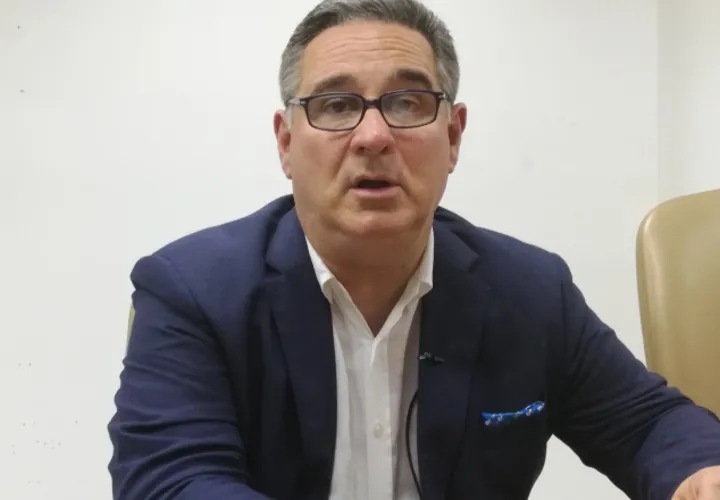 El candidato presidencial Marco Ameglio cree en que una unión de independientes sería peligrosa.  Foto de Miriam Lasso