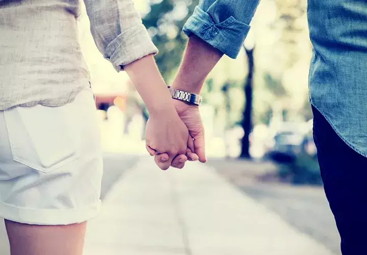Cargas emocionales de relaciones pasadas, una sombra.