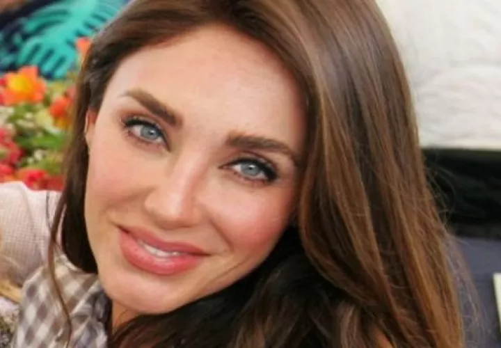 Anahí.