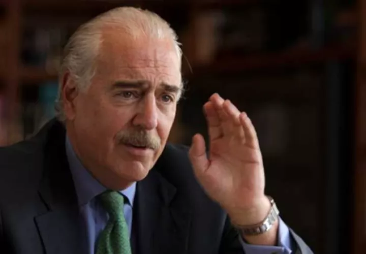 Andrés Pastrana sigue de cerca los procesos políticos de la región.  Archivo