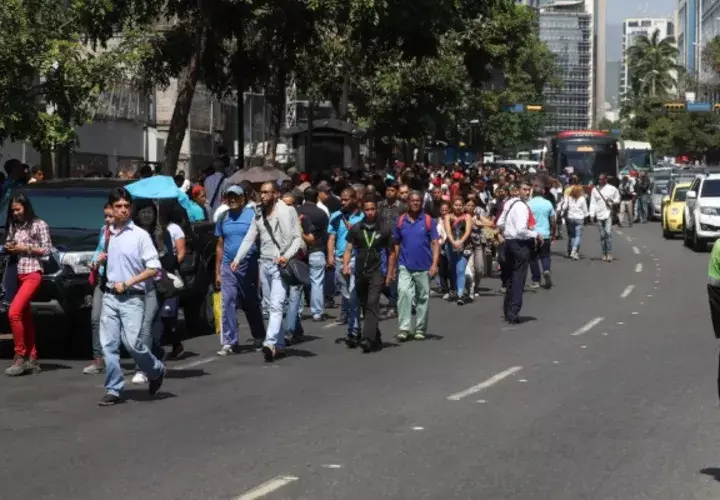 Hace menos de tres semanas en la capital venezolana y la mayoría de los estados del país se registró un apagón general que se extendió por cuatro días. FOTO/EFE