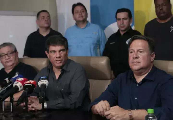 El gerente de Etesa, Gilberto Ferrari, y el mandatario Varela estuvieron al frente del primer informe. Víctor Arosemana
