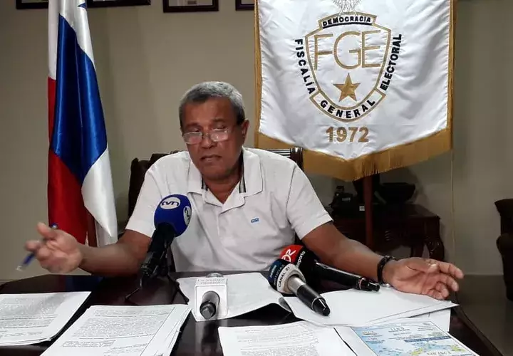 El fiscal electoral Eduardo Peñaloza aclara que su posición está basada en el respeto a las leyes y no por afinidades de tipo política.