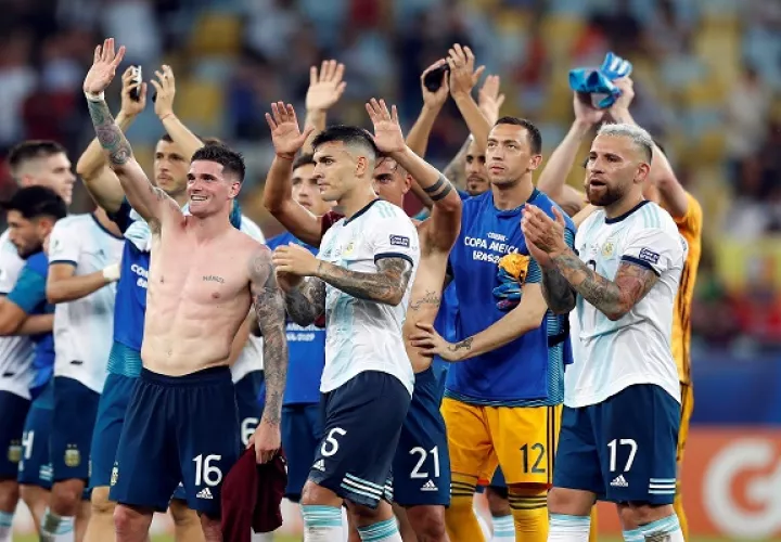 Argentina derrotó 2-0 a Venezuela.