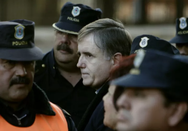 El padre Grassi dirigía la organización Felices los Niños, que cuidaba de menores en situaciones vulnerables en las afueras de Buenos Aires.