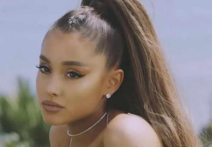 Ariana ha mantenido una relación complicada con su papá. 