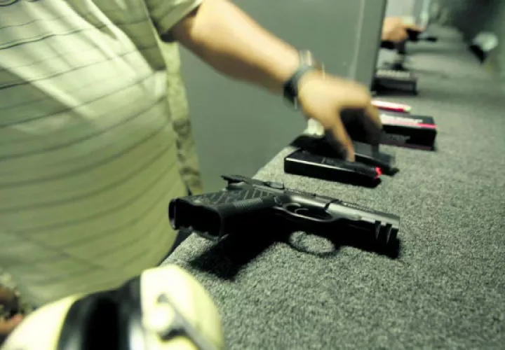 Importadores de armas y un gran sector de la ciudadanía se oponen a la medida. Foto: Panamá América.