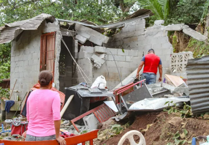 Cuatro casas fueron destruidas en su totalidad. Foto: Eric A. Montenegro.