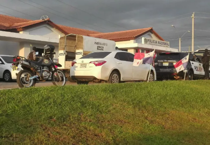 En este operativo fueron aprehendidos cuatro hombres los cuales se encontraban dentro del autobús. 