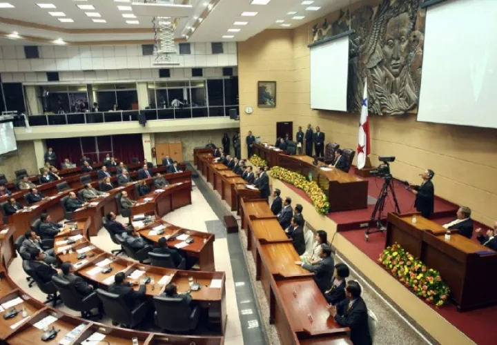 El modelo que propone el PRD, las reformas tendrían que comenzar con los actuales diputados, antes del 30 de junio. Foto de archivo