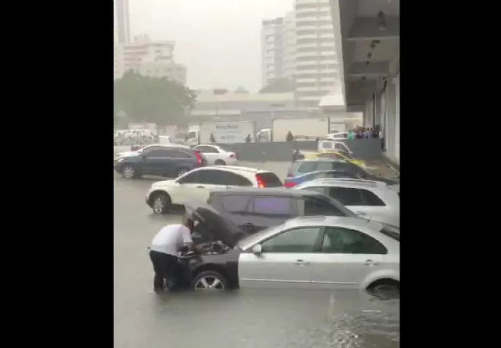 Inundaciones en Centro de Convenciones Atlántico Pacífico (ATLAPA). Foto/Cortesía