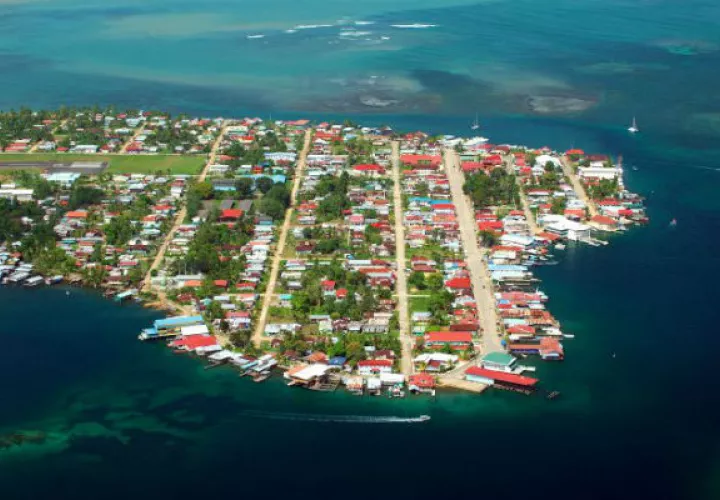 Vista aérea de Isla Colón, uno de los lugares más visitados por los turistas en la provincia de Bocas del Toro. ATP