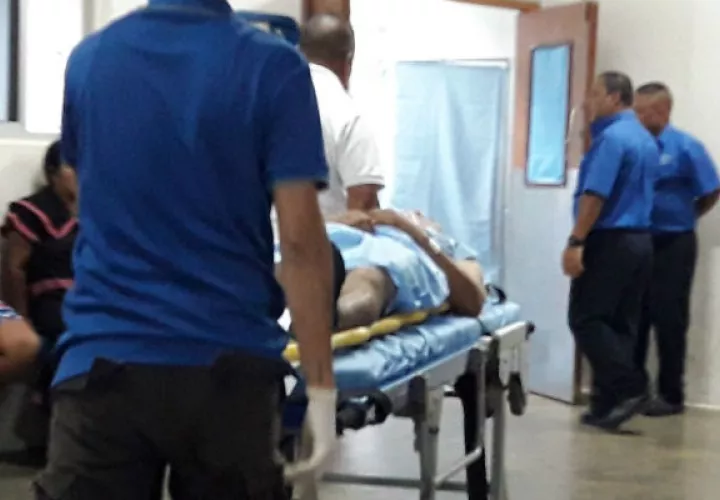 El herido es de aproximadamente 30 años de edad. Foto: Mayra Madrid. 