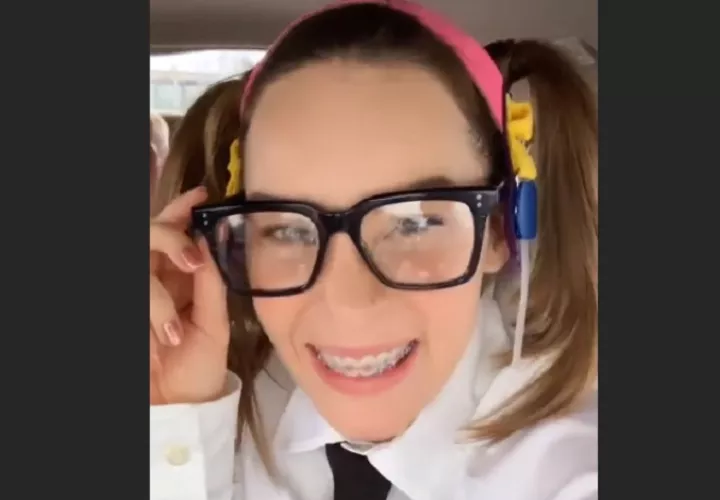 Belinda muestra su nuevo 'look'. Foto: Instagram