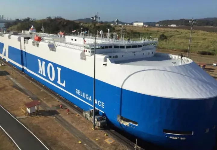 El Beluga Ace cuenta con capacidad para 6,700 vehículos.Foto: Canal de Panamá
