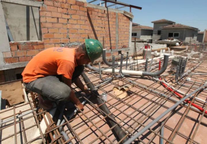 Se busca hacer cambios en la Ley de Interés Preferencial, ampliando el beneficio hasta 150 mil dólares. Archivo