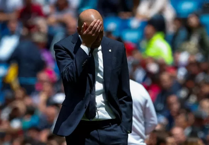 Zidane, lamenta la derrota del Real Madrid. Foto:EFE