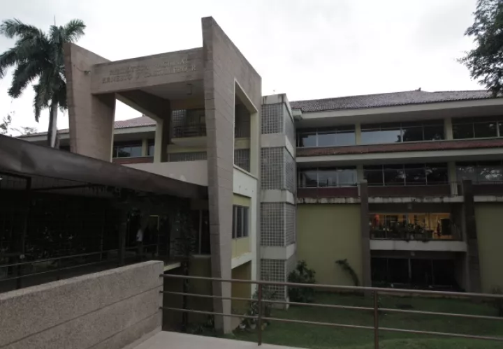 Biblioteca Nacional. Panamá América.