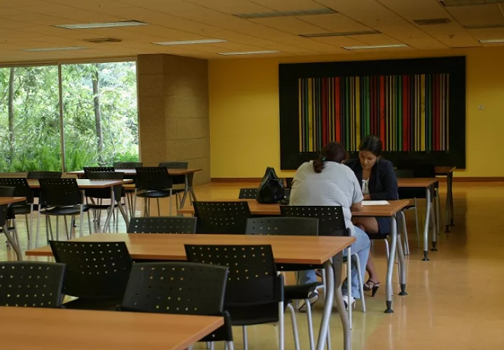 Anualmente hay más de 100 mil consultas en la Biblioteca Nacional, Binal. Foto: Panamá América.