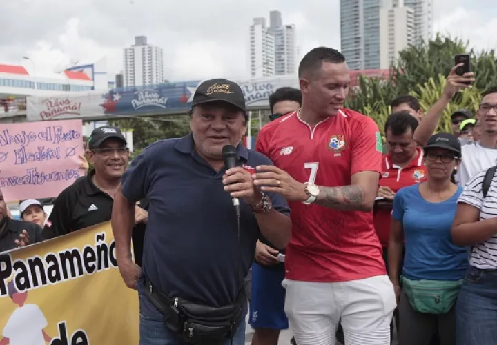 Durán y Blas en la protesta.