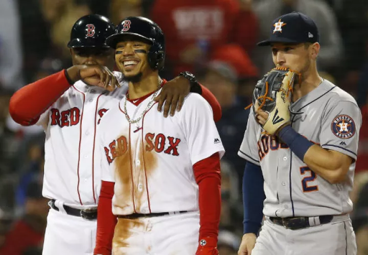 Boston a un paso de llegar a la gran final de la Grandes Ligas. Foto:AP