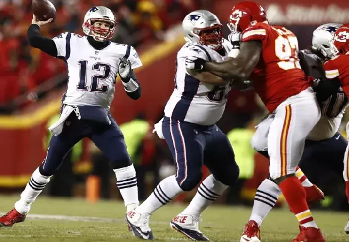 Brady lideró el triunfo de los Patriots.