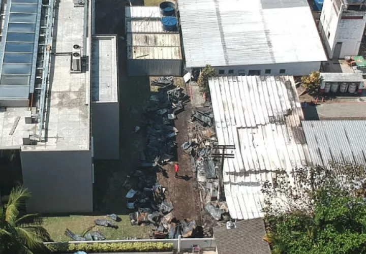 Las llamas destruyeron el alojamiento donde dormían jugadores de base del Flamengo, de entre 14 y 17 años de edad.