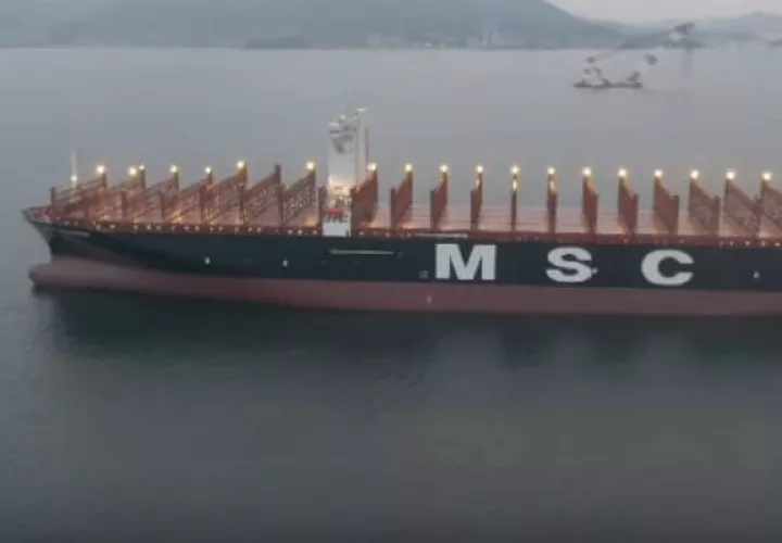 Nuevo abanderamiento refuerza la línea comercial que une al Primer Registro del Mundo (Panamá)  y a la Compañía MSC. Foto/Cortesía/AMP