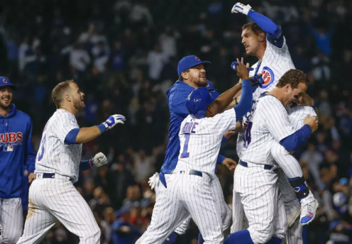 Cachorros de Chicago aseguró al menos un boleto en los comodines. Foto:AP