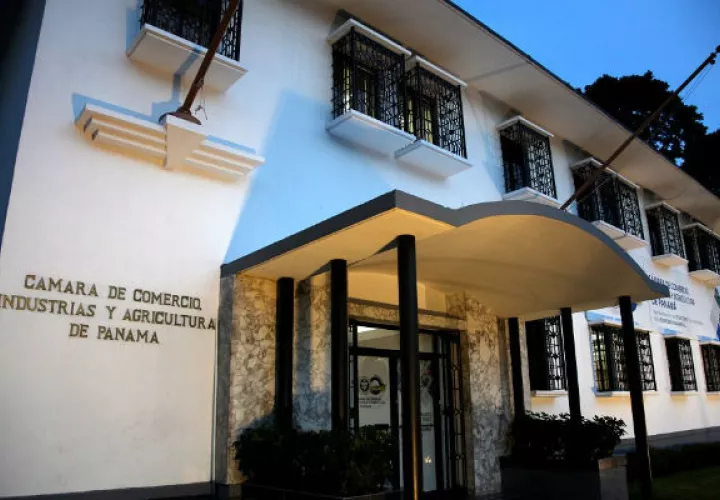 Empresarios apoyan la modificación para salir, y nunca más estar presentes en listas punitivas.