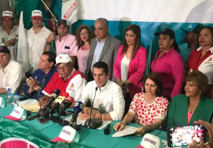 Cambio Democrático respalda a Ricardo Martienelli. Foto/Cortesía