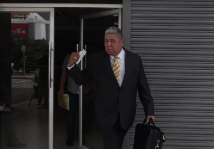 El debate surge tras las aspiraciones de Franz Wever de ser magistrado del Tribunal de Cuentas.