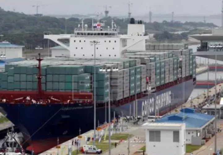 La entrada en operaciones del Canal ampliado permitió incrementar los aportes del Canal al país .