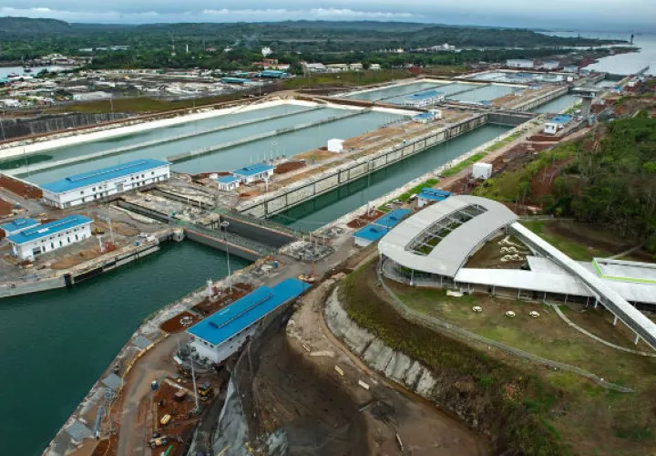 La calificación otorgada se basa también en la larga trayectoria del Canal de Panamá. Foto/Archivo