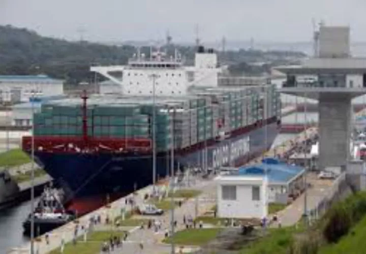China ha dejado de ser el segundo cliente del Canal de Panamá. Foto: EFE.