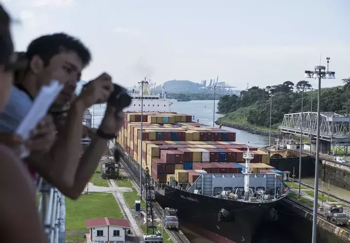  Unos 20,000 panameños visitan cada año las esclusas de Miraflores y Agua Clara 