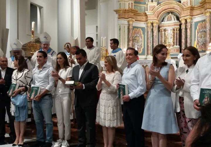 Los candidatos presidenciales participaron en la misa por las elecciones generales 2019. Foto Yai Urieta