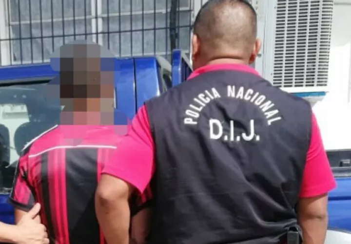 Un sujeto de 27 años fue aprehendido ayer sábado por unidades de la Dirección de Investigación Judicial (DIJ), requerido por la fiscalía de homicidio por el delito Contra la Vida e Integridad Personal.