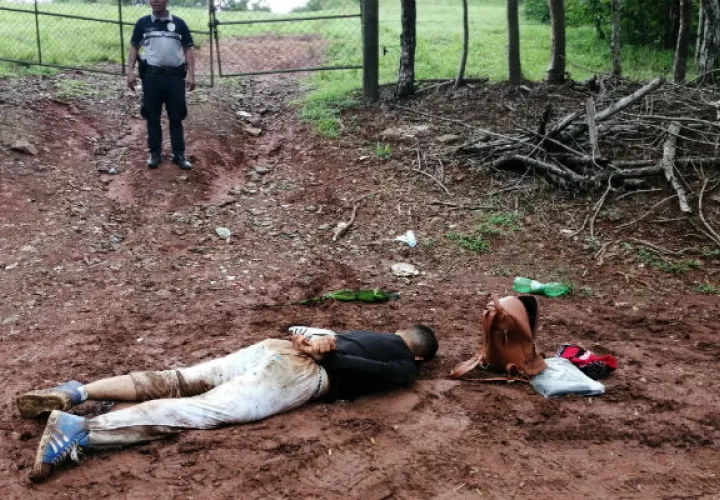 Uno fue detenido en los terrenos de una finca privada. Foto. Eric A. Montenegro.