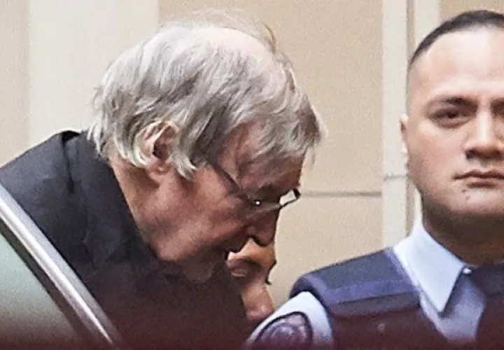 El cardenal australiano George Pell, podría permanecer en prisión hasta el 2022.  FOTO/AP