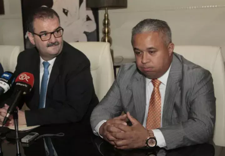Los abogados Carlos Carrillo y Roniel Ortiz. Foto: Epasa