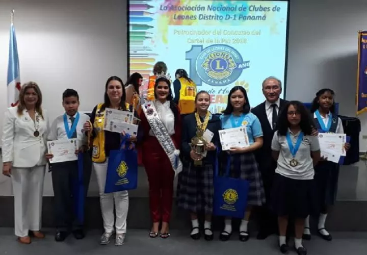 Entrega de reconocimientos a los ganadores de 2018. Cortesía 