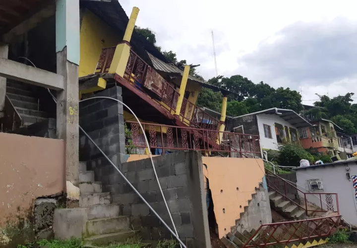 Cuatro personas afectadas tras colapso de una residencia en Los Andes. Foto: Redes sociales.