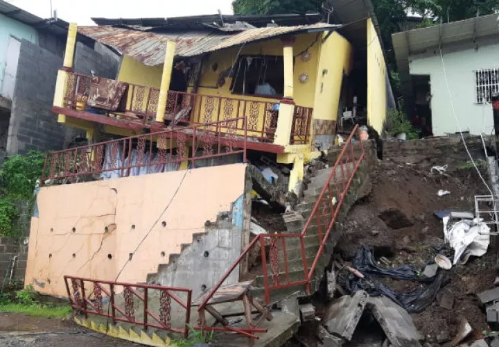 Cuatro personas afectadas tras colapso de una residencia en Los Andes. Foto: Redes sociales.