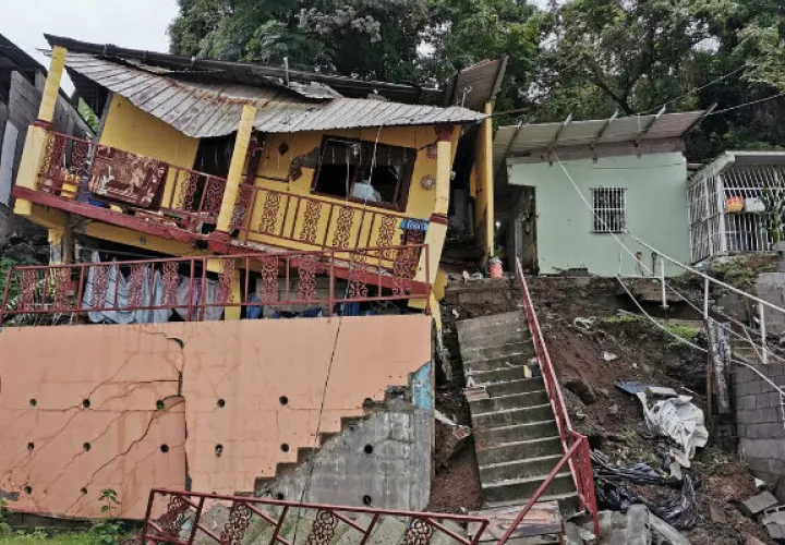 Cuatro personas afectadas tras colapso de una residencia en Los Andes. Foto: Redes sociales.
