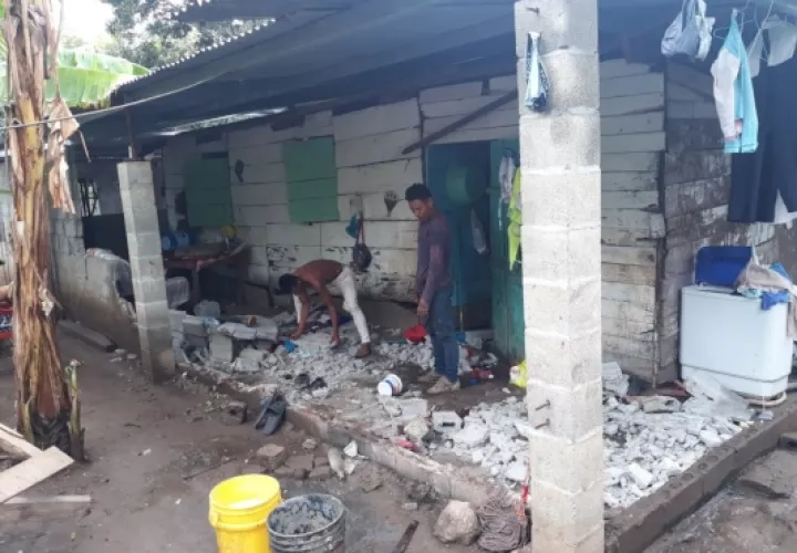 En el distrito de Renacimiento hay 12 casas afectadas; sin embargo serán reparadas oportunamente.