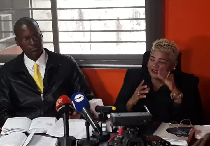 Abogados Marcos Manjarez y Sarai Blaisdell. 