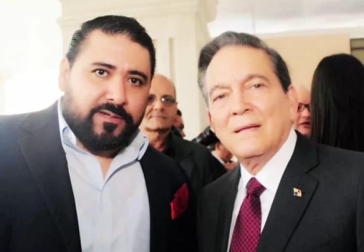 Catalino Rosas, dirigente del Movimiento Independiente Progresista junto al presidente electo Laurentino Cortizo.
