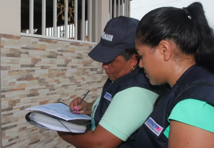  Un personal de 325 personas  de la Contraloría General de la República trabajó en el censo experimental. Foto Contraloría