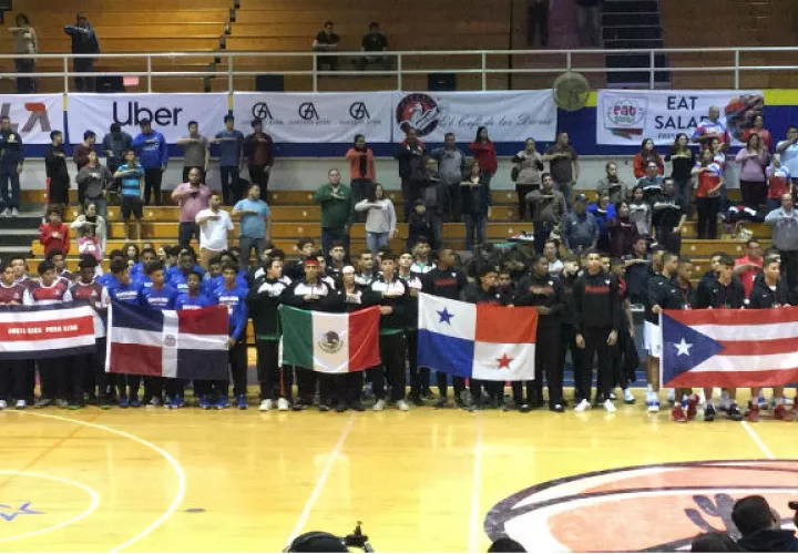 Equipos que participan en el Centrobasket U15. Foto:Fepaba